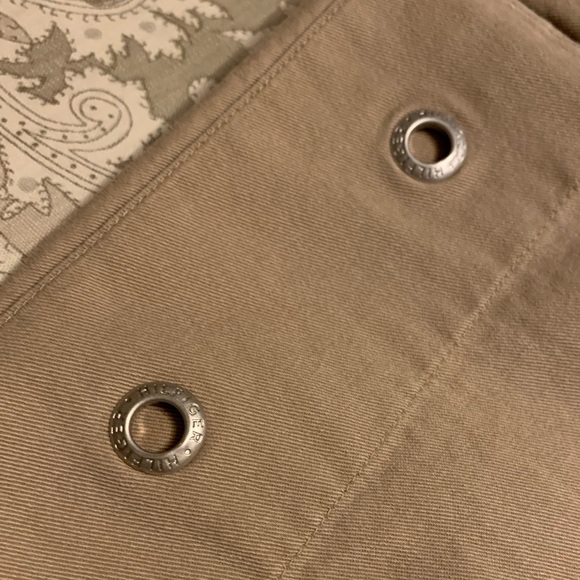 Tommy Hilfiger Set of Pillow Shams, Good Condition - Picture 3 of 13